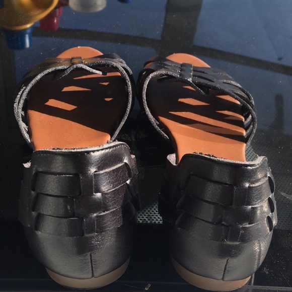 SANDALS - Picture 2 of 4